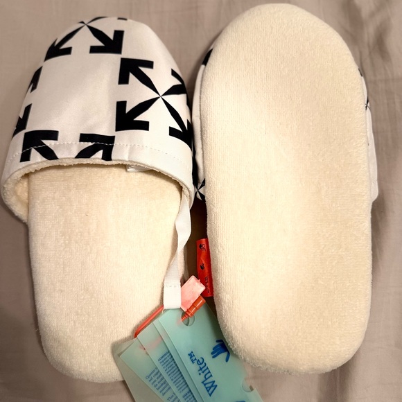 Off-White Slippers - Picture 3 of 7